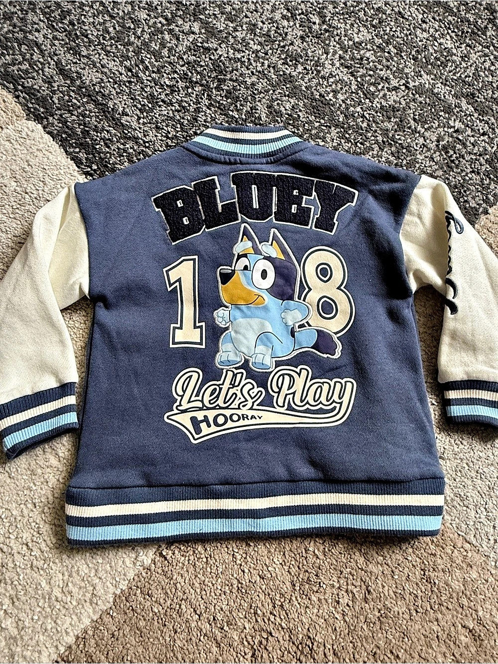 Bluey Varsity Blue jacket Kids Boys 3T Like New - Picture 2 of 6